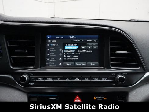 Used 2020 Hyundai Elantra SEL image 28