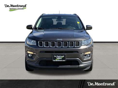 Used 2019 Jeep Compass Latitude image 2