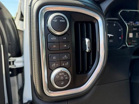 Used 2022 GMC Sierra 3500 Denali AWD/4WD image 21
