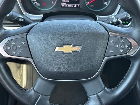 Used 2023 Chevrolet Traverse LT FWD image 13