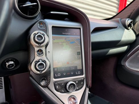 Used 2018 McLaren 720S RWD image 26