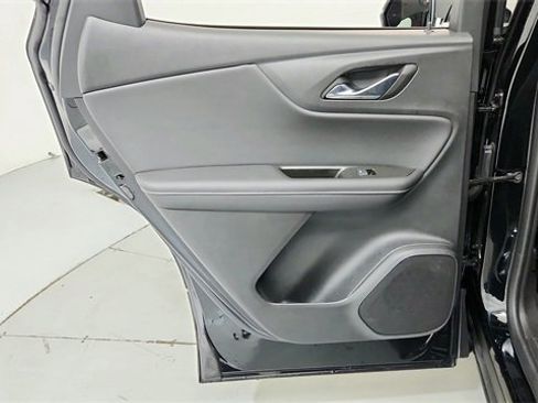 Used 2025 Chevrolet Blazer LT w/ Sound & Technology Package image 17