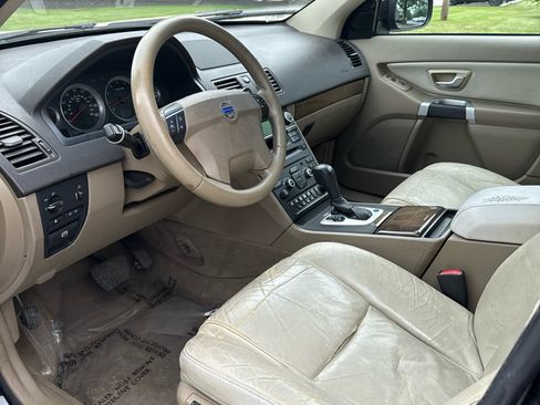 Used 2011 Volvo XC90 3.2 image 9