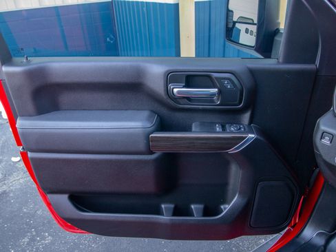 Used 2025 Chevrolet Silverado 2500 LT AWD/4WD image 11