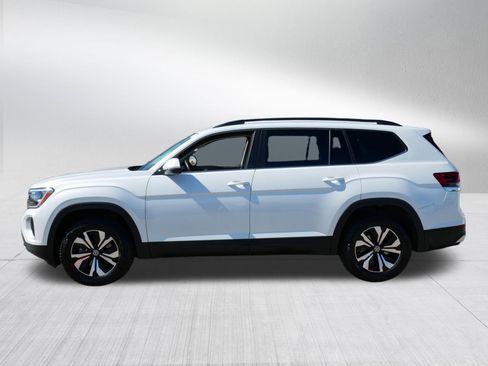 Certified 2026 Volkswagen Atlas SE AWD/4WD image 4