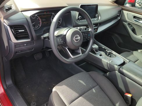 Used 2023 Nissan Rogue SV FWD image 19