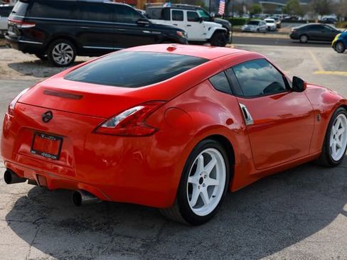 Used 2013 Nissan 370Z Touring image 14