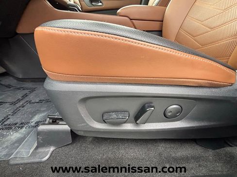 Used 2025 Nissan Pathfinder Platinum w/ Cargo Package AWD/4WD image 10