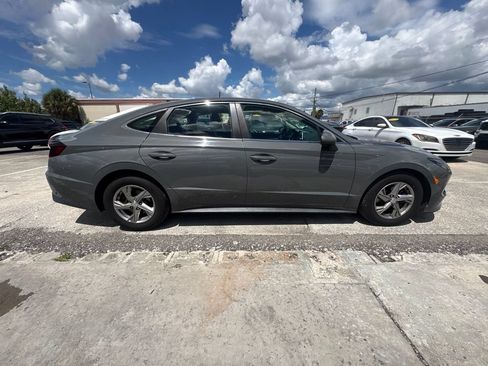Used 2021 Hyundai Sonata SE FWD image 2