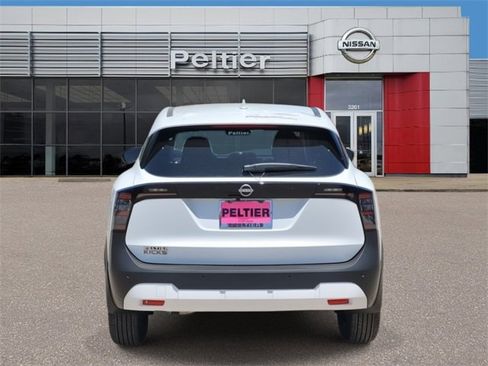 New 2025 Nissan Kicks SV w/ Illumination Package image 4