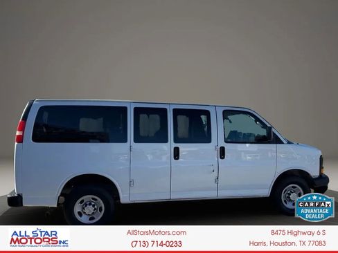 Used 2017 Chevrolet Express 2500 LS RWD image 11
