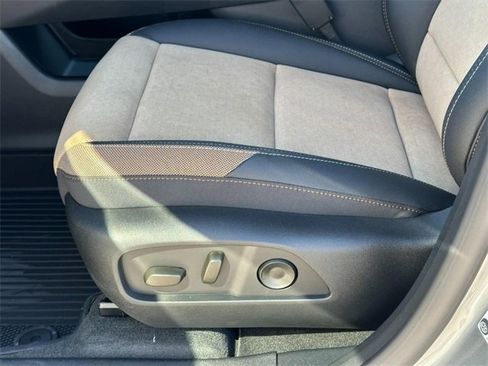 New 2026 Chevrolet Equinox ACTIV w/ Convenience Package III image 11