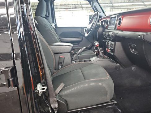 Used 2021 Jeep Gladiator Rubicon AWD/4WD image 12