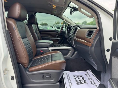 Used 2017 Nissan Titan Platinum Reserve AWD/4WD image 18