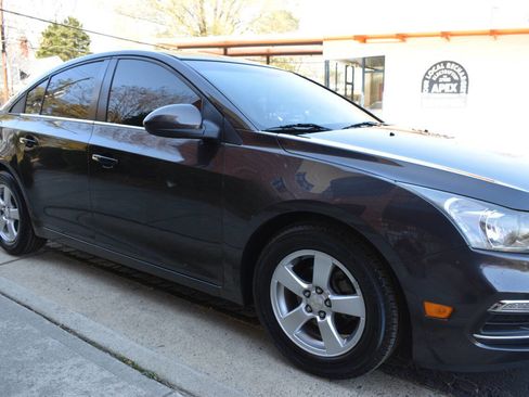 Used 2015 Chevrolet Cruze LT image 23