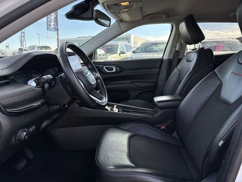 Used 2022 Jeep Compass Trailhawk w/ Trailhawk Convenience Group image 12