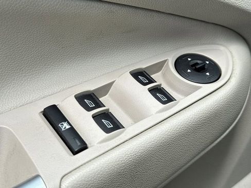 Used 2014 Ford Escape SE image 26