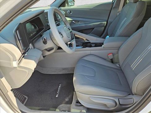 New 2026 Hyundai Elantra SEL Sport Premium image 4