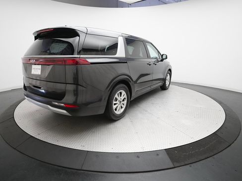 Certified 2024 Kia Carnival LX image 36