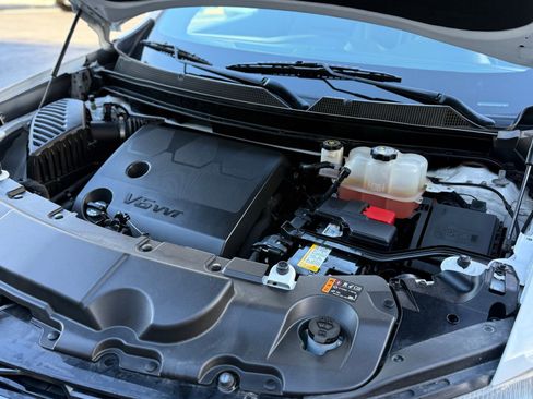 Used 2023 Chevrolet Traverse Premier w/ Redline Edition image 38