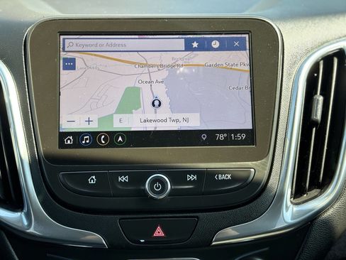 Used 2020 Chevrolet Equinox LT image 22