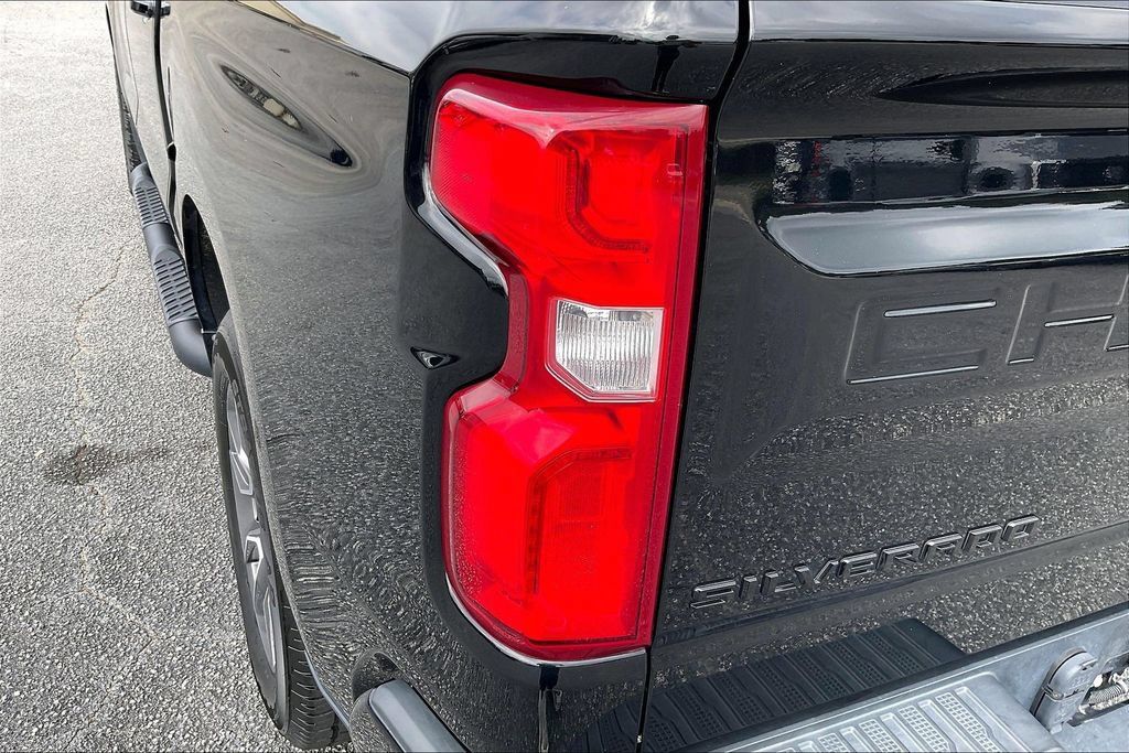 Used 2021 Chevrolet Silverado 1500 RST AWD/4WD image 31