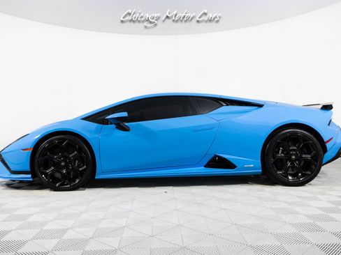Used 2023 Lamborghini Huracan Tecnica image 2