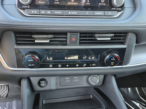 Certified 2026 Nissan Rogue SV FWD image 27