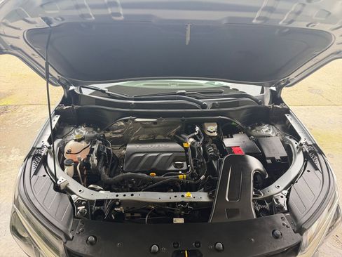 Used 2025 Chevrolet Trax LT image 33