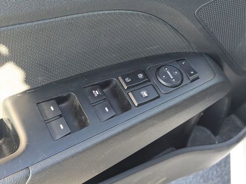 Used 2019 Hyundai Elantra Sport w/ Cargo Package image 28