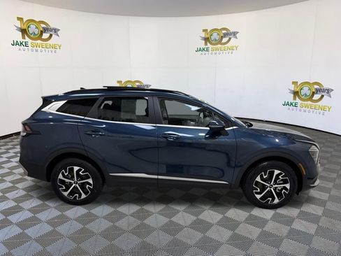 Certified 2024 Kia Sportage EX w/ EX Premium Package AWD/4WD image 11