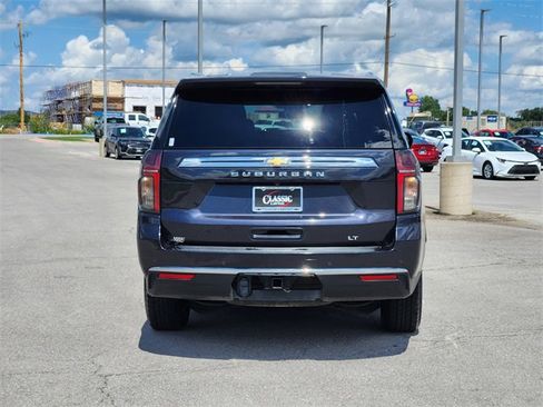 Used 2023 Chevrolet Suburban LT image 6