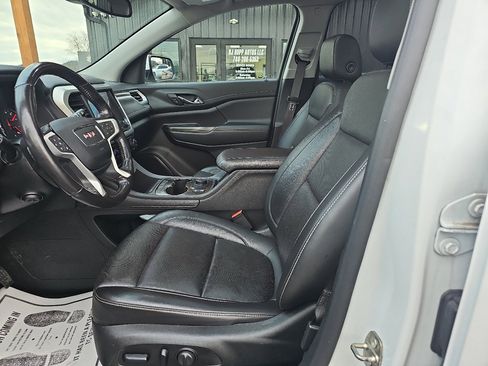 Used 2021 GMC Acadia SLT w/ Technology Package image 10