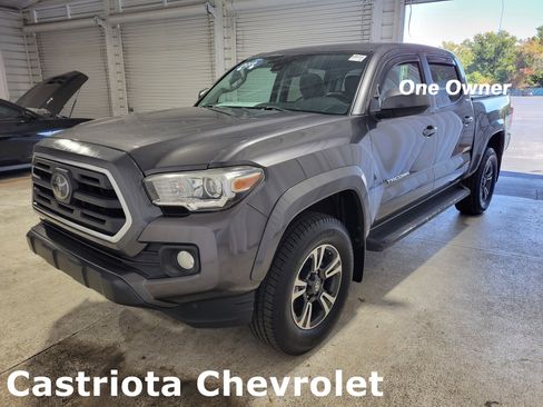 Used 2018 Toyota Tacoma SR5 image 1