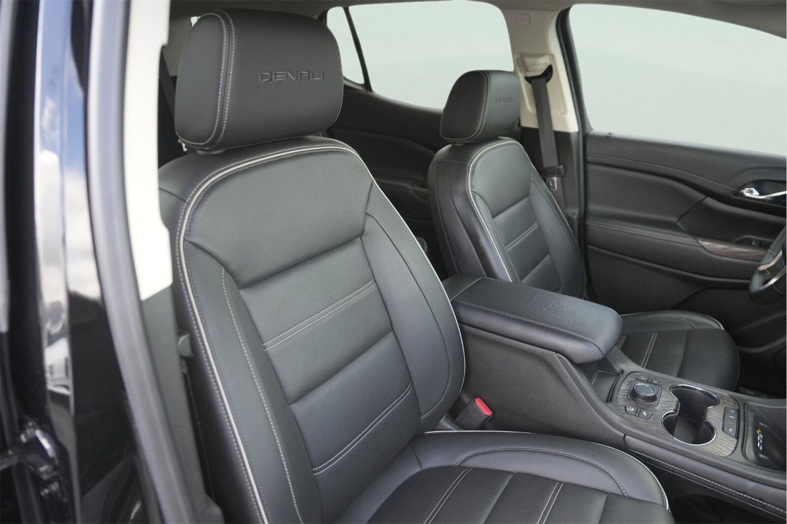 Used 2023 GMC Acadia Denali w/ Denali Ultimate Package FWD image 20