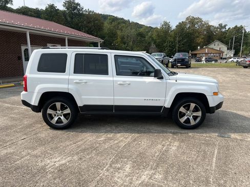 Used 2016 Jeep Patriot High Altitude image 2