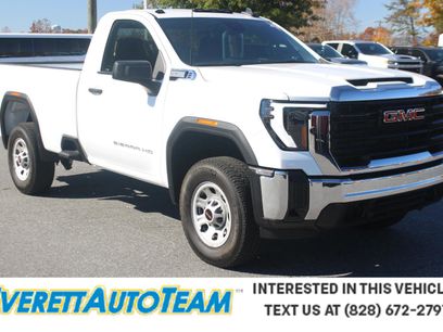 New 2025 GMC Sierra 3500 Pro w/ Convenience Package