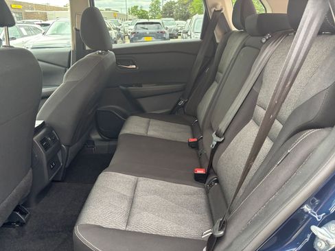 Used 2025 Nissan Rogue SV FWD image 25