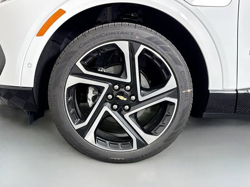 New 2026 Chevrolet Equinox EV LT image 31