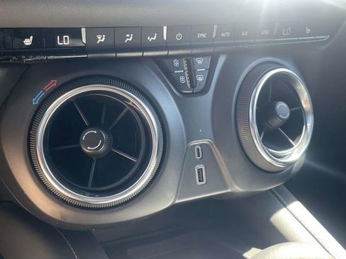 Used 2024 Chevrolet Blazer LT w/ Convenience Package FWD image 19