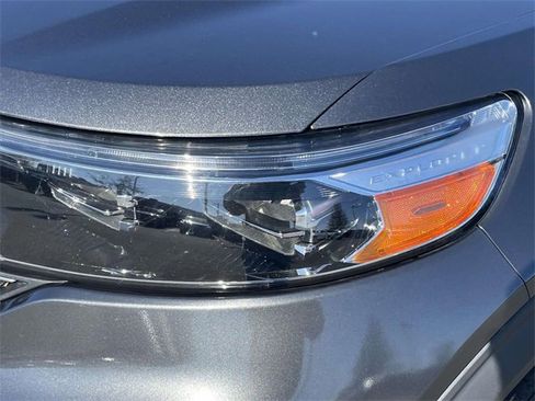 Used 2020 Ford Explorer XLT w/ Equipment Group 202A image 14