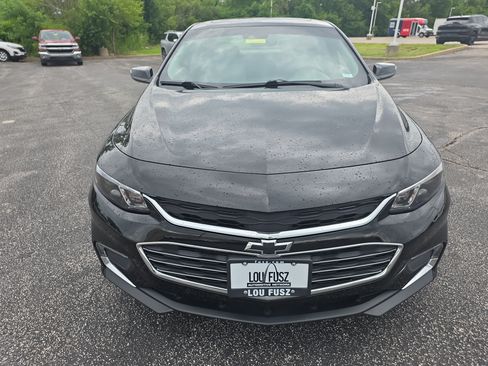 Used 2018 Chevrolet Malibu Premier w/ Premier Sun and Wheel Package FWD image 9