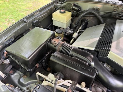 Used 2002 Lexus LX 470 4WD image 86
