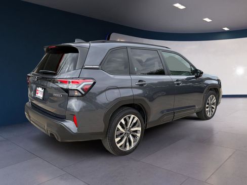 Used 2025 Subaru Forester Touring image 5