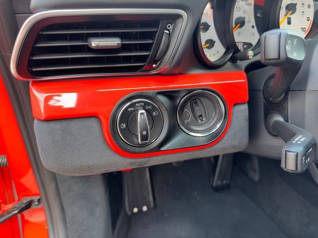 Used 2018 Porsche 911 GT3 RWD image 13