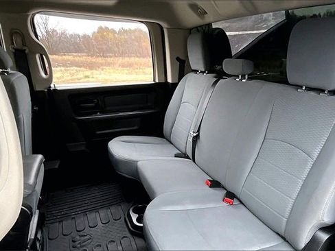 Used 2018 RAM 3500 Tradesman w/ Chrome Appearance Group image 23