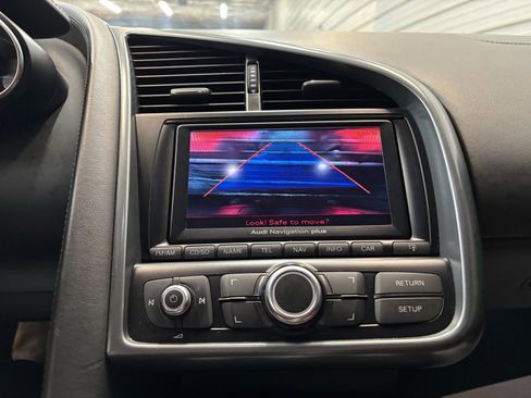 Used 2009 Audi R8 V8 image 17