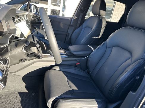 Used 2025 Audi Q7 3.0T Prestige image 10