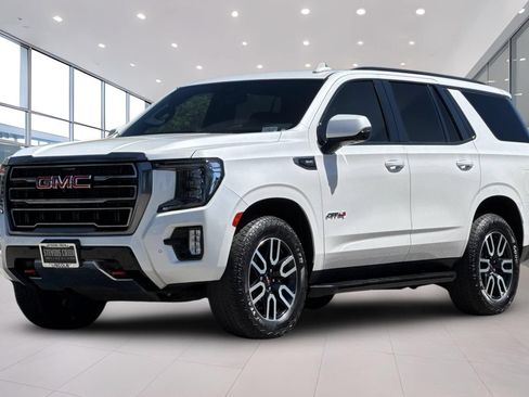 Used 2023 GMC Yukon AT4 w/ Technology Package AWD/4WD image 8
