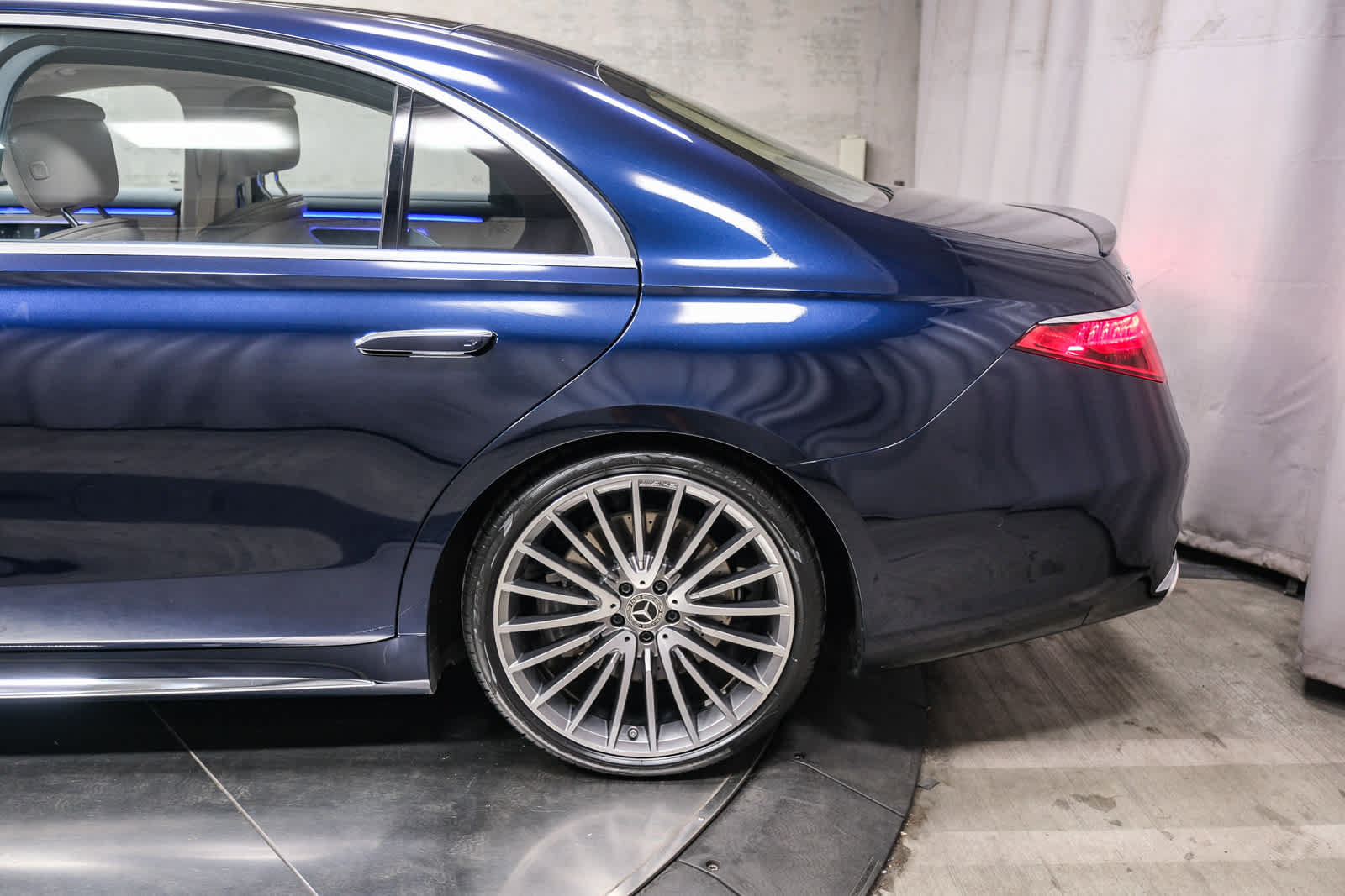 Certified 2022 Mercedes-Benz S 500 4MATIC image 8